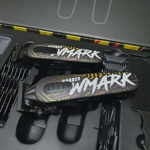 WMARK NG-8631KIT FORMULA W1 ماكينة حلاقة 9000 دورة في الدقيقة وماكينة تشذيب 9000 دورة في الدقيقة، هيكل معدني، إعدادان للسرعة، محرك مغناطيسي، 9 مشط توجيه، تعديلات ذراع تدرج، مدة تشغيل 240 و240 دقيقة .