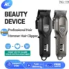 WMARK Men NG-119 ماكينة حلاقة احترافية بدون فجوة، شاشة رقمية، شفرات ذاتية الشحذ، محرك مغناطيسي بسرعة 7000 دورة في الدقيقة، شحن عبر USB، 4 مشط توجيه، ذراع تدرج، زمن تشغيل 240 دقيقة، بطارية 2000 مللي أمبير.